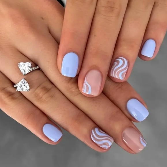 24 Pieces Fake Press On Nails - Picture 1 of 5